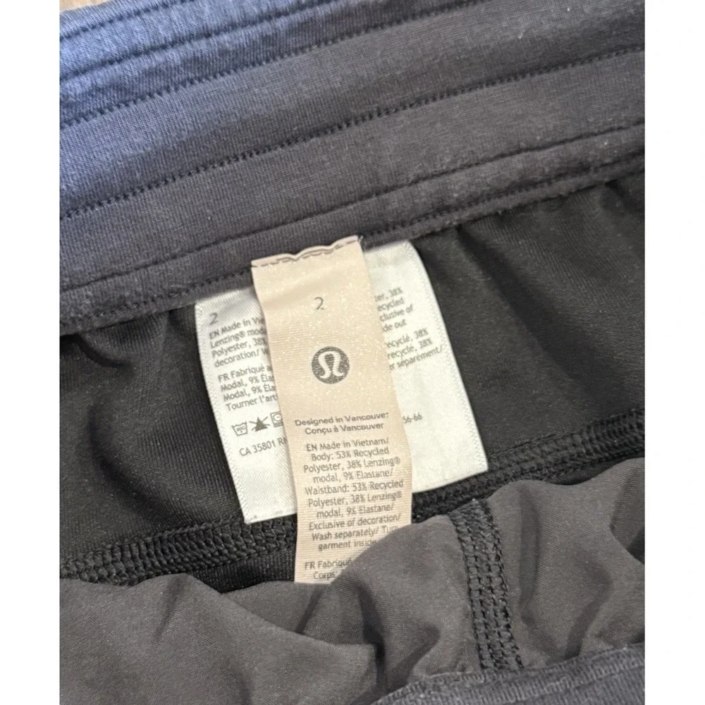 Lululemon Women's Black High Rise Athletic Running Shorts Size 2 Drawstring